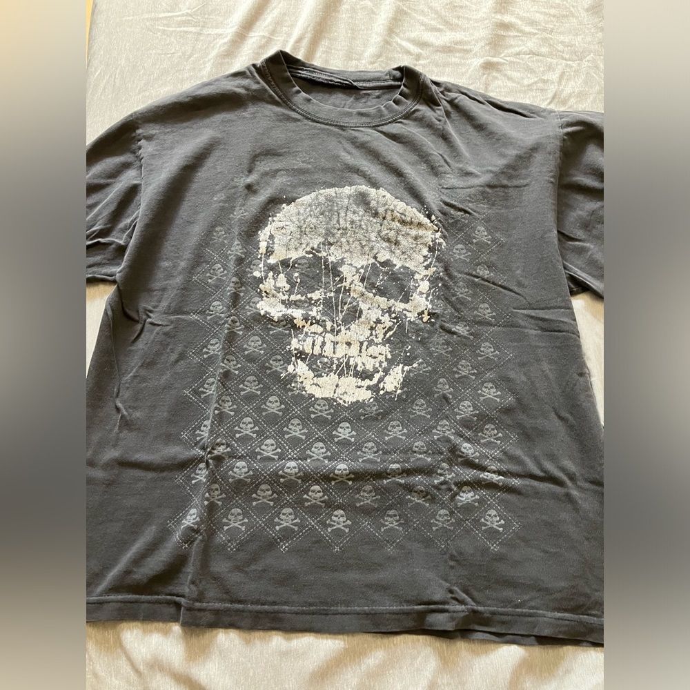 oversized skull graphic tee